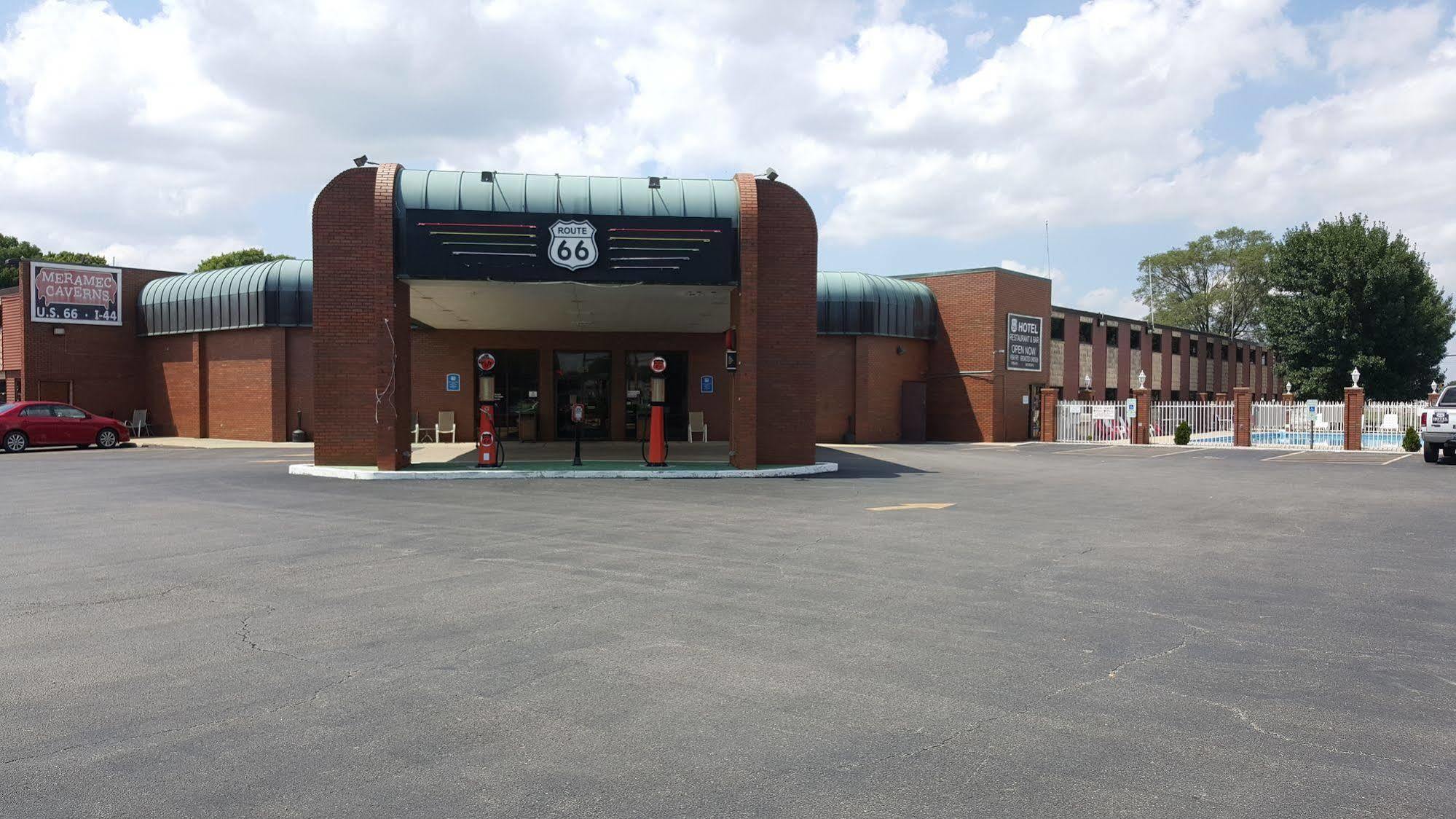 Route 66 Hotel, Southern View, Illinois